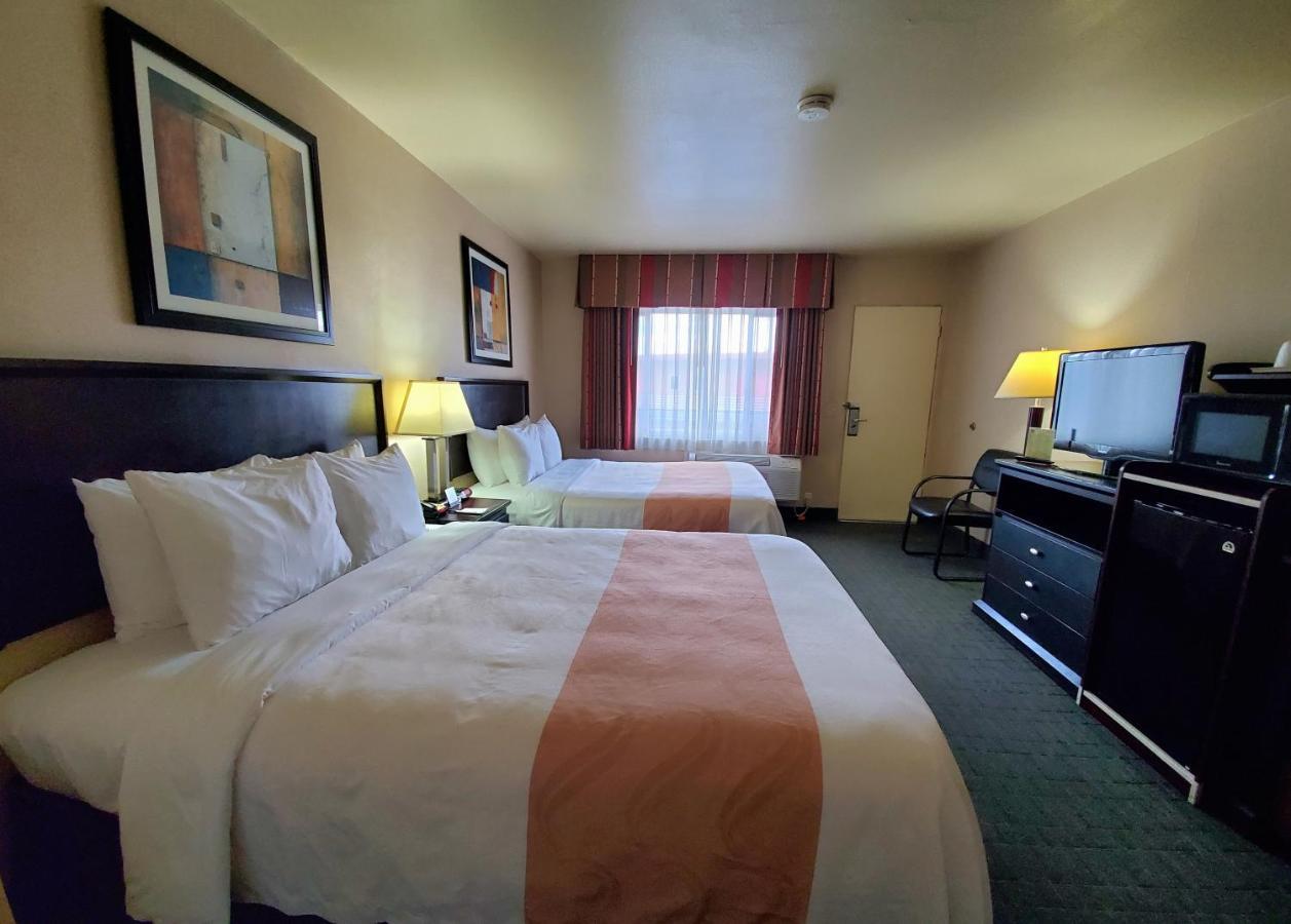 Quality Inn & Suites Anaheim At The Park Екстериор снимка