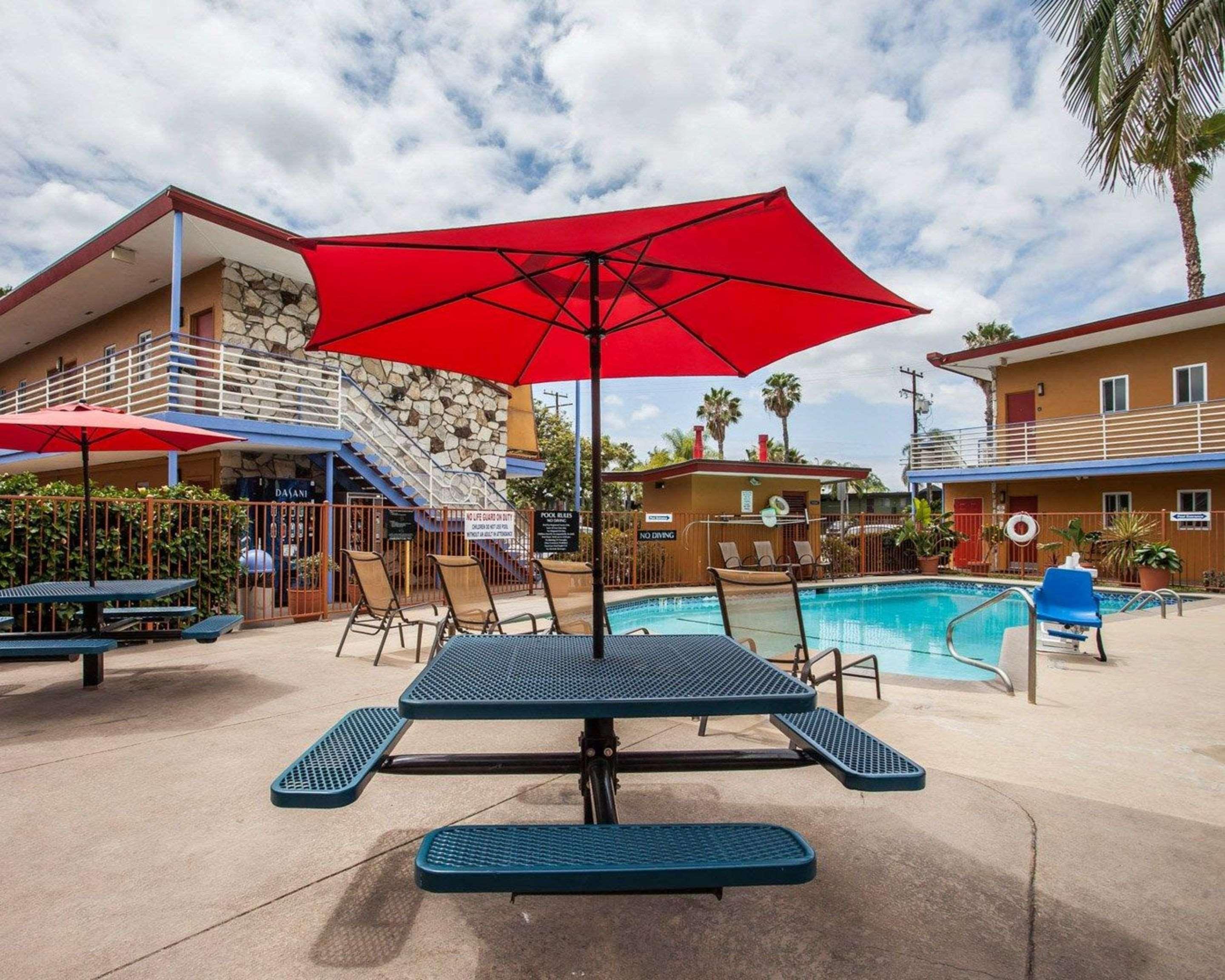 Quality Inn & Suites Anaheim At The Park Екстериор снимка