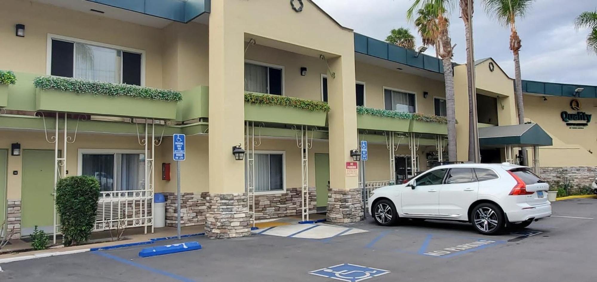 Quality Inn & Suites Anaheim At The Park Екстериор снимка