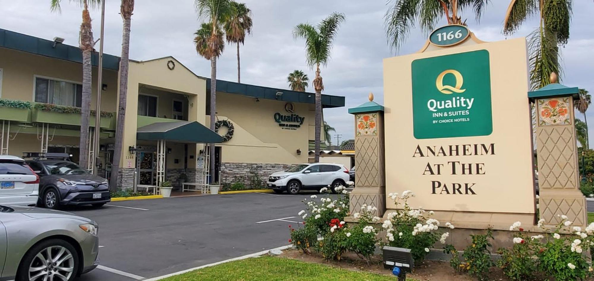 Quality Inn & Suites Anaheim At The Park Екстериор снимка